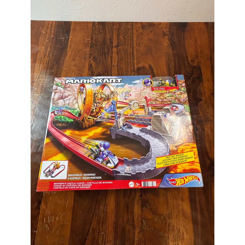 Hot Wheels Mario Kart Bowser's Castle Chaos Track Set Blue Yoshi GNM22 New Box